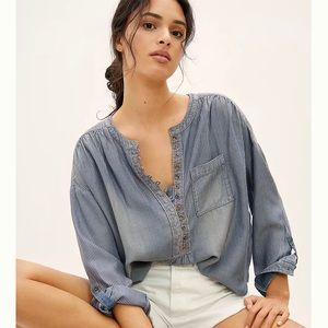 Super cute Pilcro oversized button down shirt